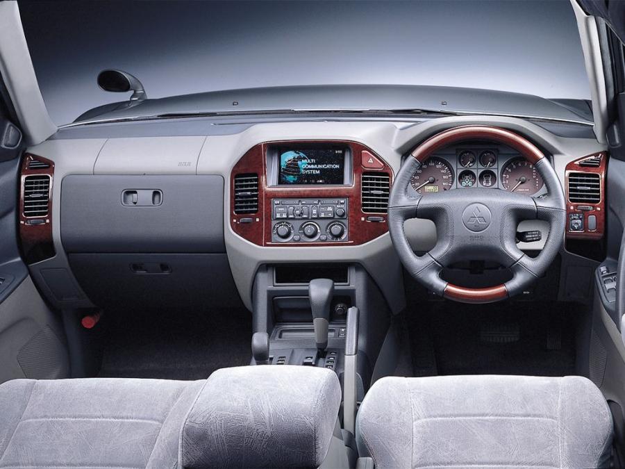  Mitsubishi Pajero LongExceed III 1999 года  (JP) (фото 3 из 5)